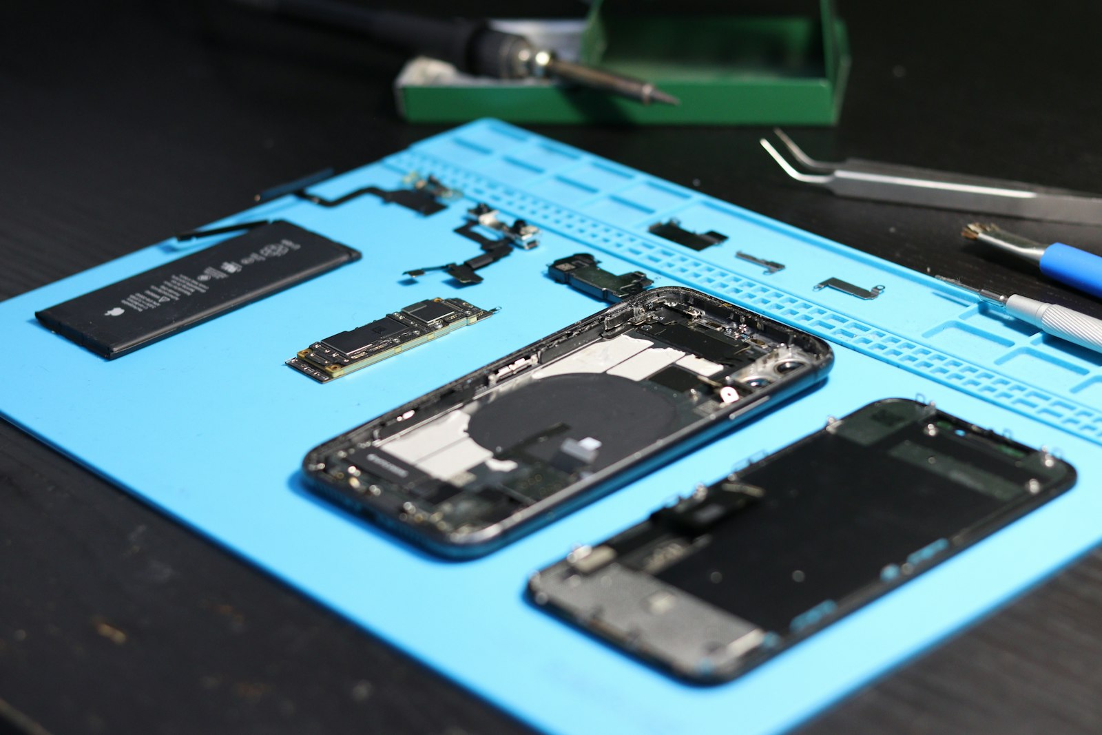 Mobile phone battery replacement in Norwich
